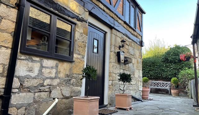 Cotswold Cottage in Winchcombe near Broadway