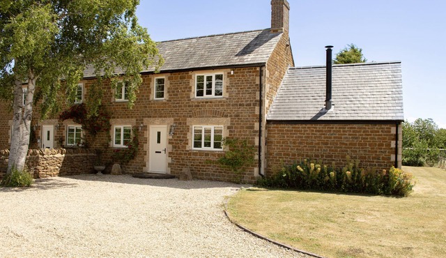 Cotswold country cottage -2 Manor Farm