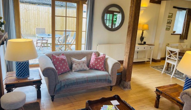 Cotswold Country Cottage