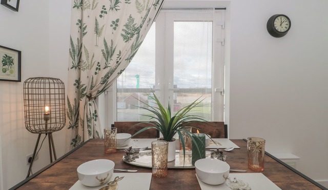 Cotswold Outlet Coach House