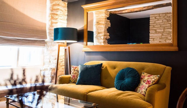 Cotswold Place - Central, historic and beautiful 2/3 terraced house