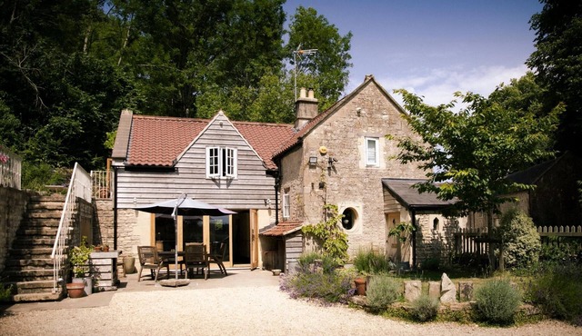 Cotswolds AoNB Cottage- Modern Renovation- Sleeps8
