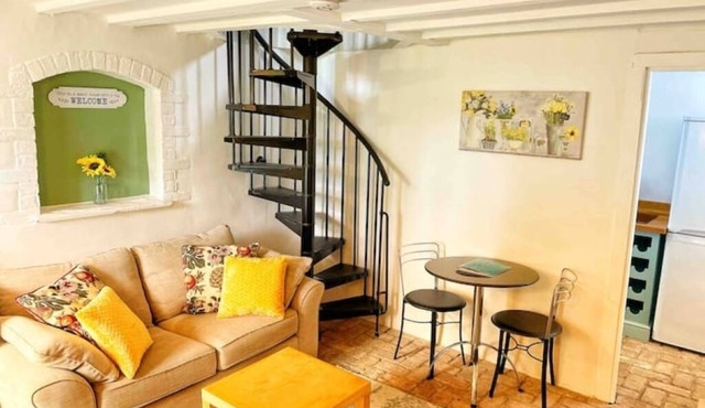 Cotswolds Country Cottage | Boutique, Romantic Retreat for Two