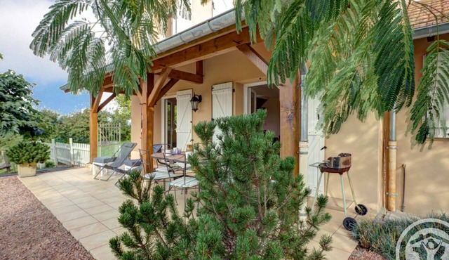 Cottage in Saint-Forgeux-Lespinasse with Terrace and Pets Allowed