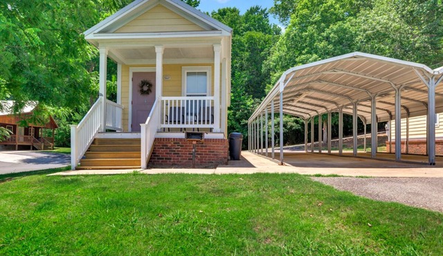 Cottage #1 Fisherman's Landing/1-Bed Fishing Cottage w/Covered Boat Shelter"