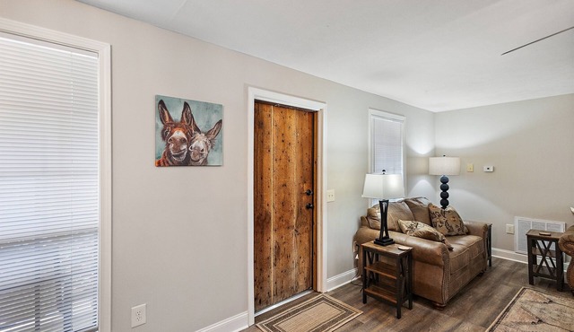 Cottage #1 - High Noon