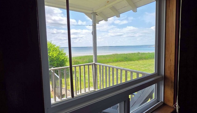 Cottage # 1 Hunts Point Beach Cottages - 2 bedrooms
