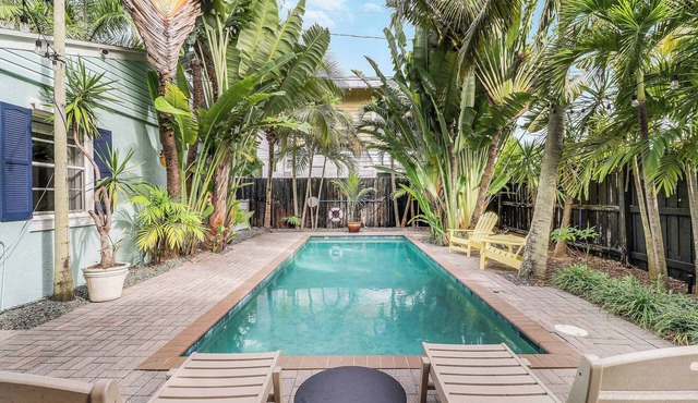 Cottage 1 on Penn - With Pool!