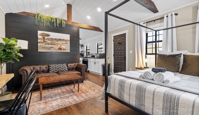 Cottage 10-Modern Farmhouse