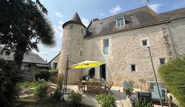 Cottage 15 km from Amboise! Fireplace and indoor pool ideal for relaxing