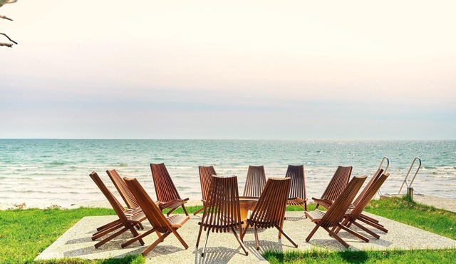 Cottage 16: Beachfront Cottage Escape