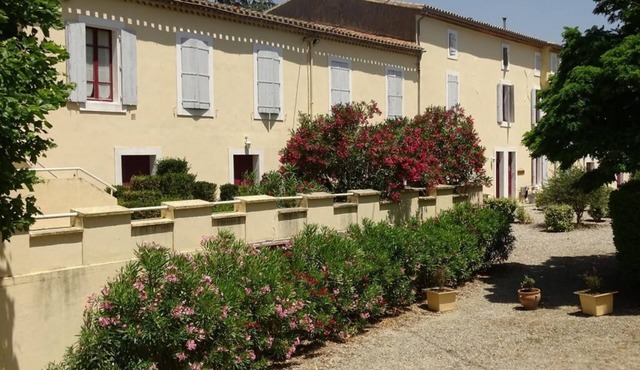 Cottage 2 bedrooms-5pers-private garden-shared pool