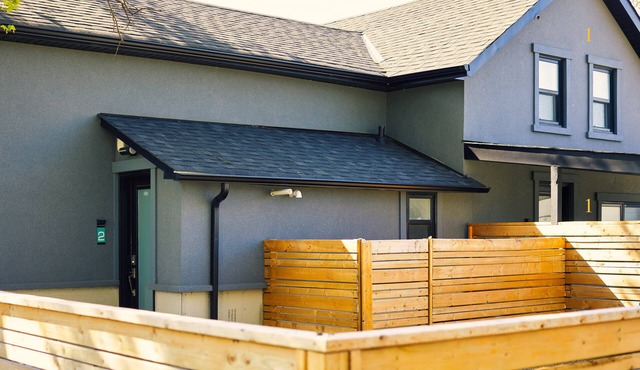 Cottage 2: Charming Bungalow Steps from the Lake