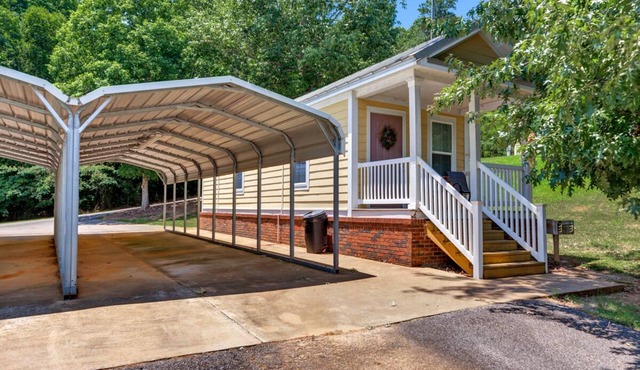 Cottage #2 Fisherman's Landing/1-Bed Fishing Cottage w/Covered Boat Shelter"