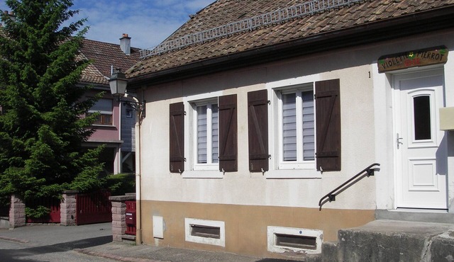 Cottage 2 to 4 pers. comfortable in a small town of 4 flowers