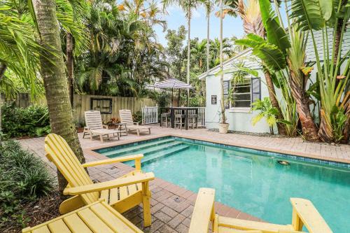 Cottage 2 on Penn - With Pool