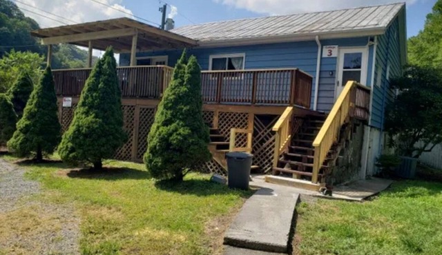 Cottage 3 In Kimball next to HMT has HOT TUB/NO BUNKS. We offer ATV Rentals!