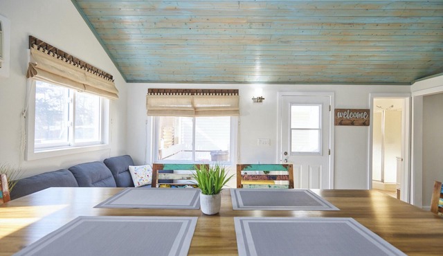 Cottage #3 · Lake Haven Beach Resort