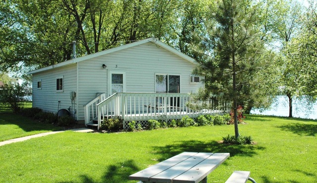 Cottage 3 on Beautiful Fox Lake!