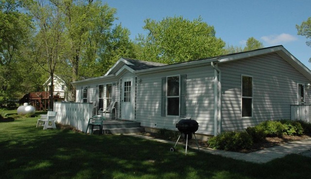 Cottage 4 on Beautiful Fox Lake!