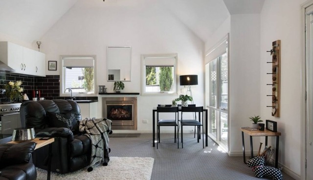 Cottage 4A- sweet retreat with spa in Daylesford