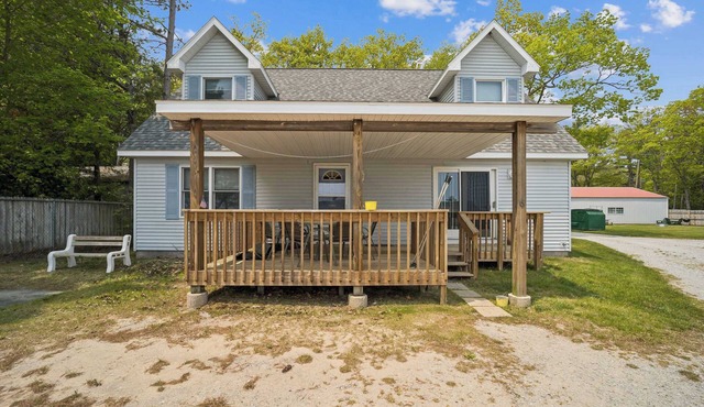 Cottage 6 - 4BR Lakefront Escape | Perfect for Groups!