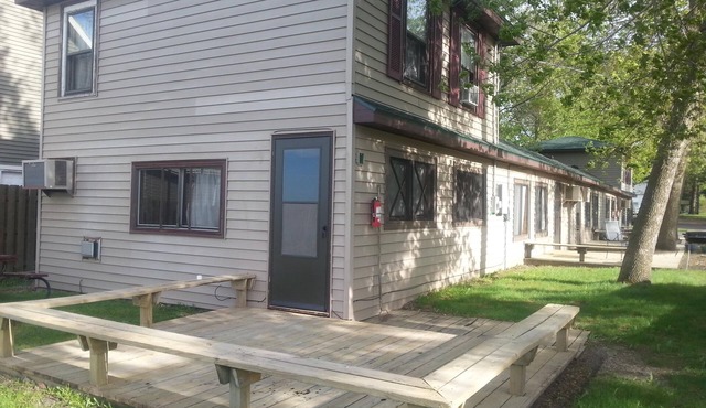 Cottage 6 is great for family gatherings, & fishing on Lake Osakis!