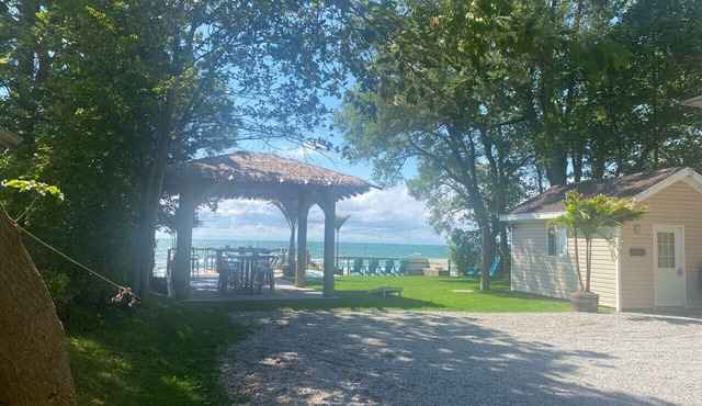Cottage #6 · Lake Haven Beach Resort