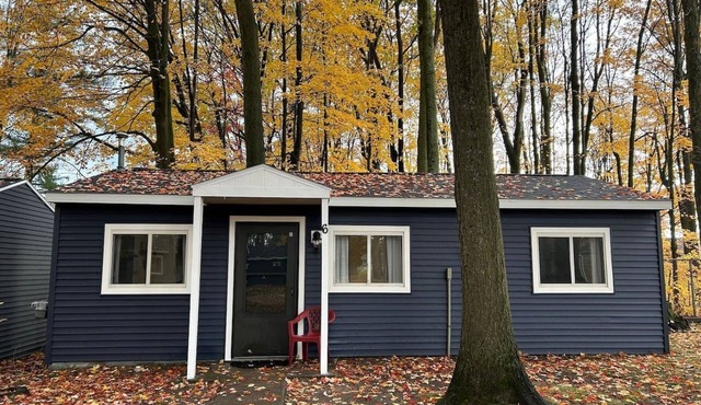 Cottage #6 Lake Life, 2 Bedroom Cottage