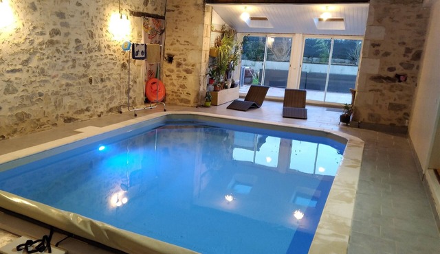 Cottage 90m2 indoor pool near Puy du Fou