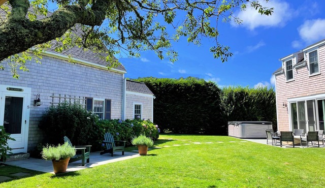 Cottage and Guest House - Close to Town, Spacious Yard, 9-Person Outdoor Spa