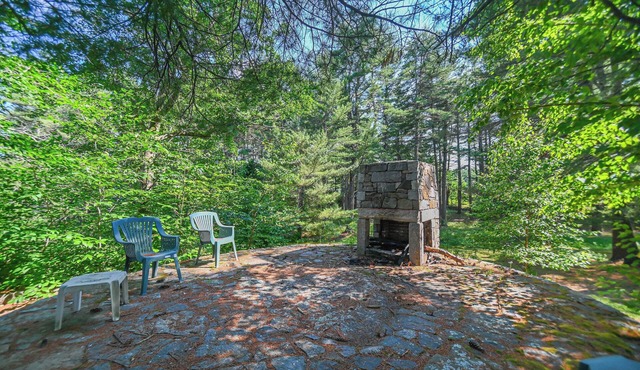 Cottage at Birch Knoll – Peaceful 1 BDR Retreat w/Shared Pool & Fire Pit