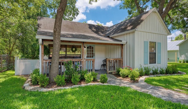 Cottage at Creekside