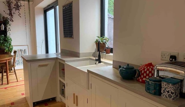 Cottage at Edinburgh's Seaside