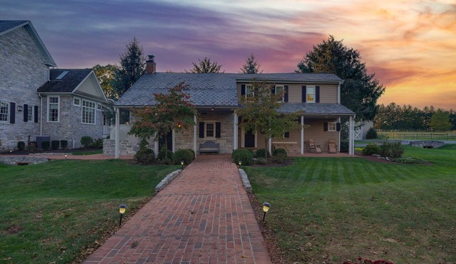 Cottage at High Cross Farms | Front Porch
