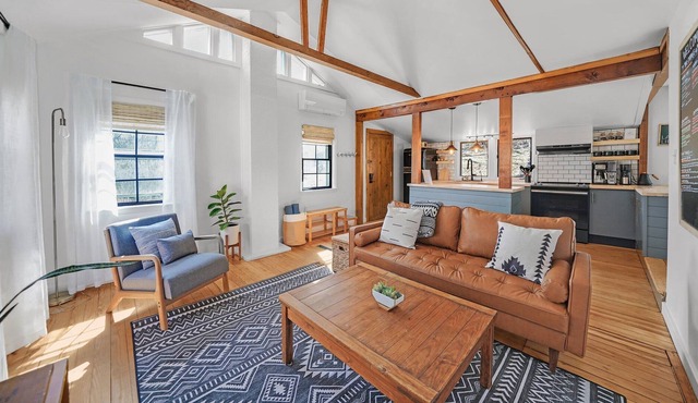 Cottage at Marsh Creek State Park with Hot Tub DOG FRIENDLY