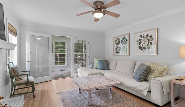 Cottage at Pine Knoll Shores (Pet Friendly)