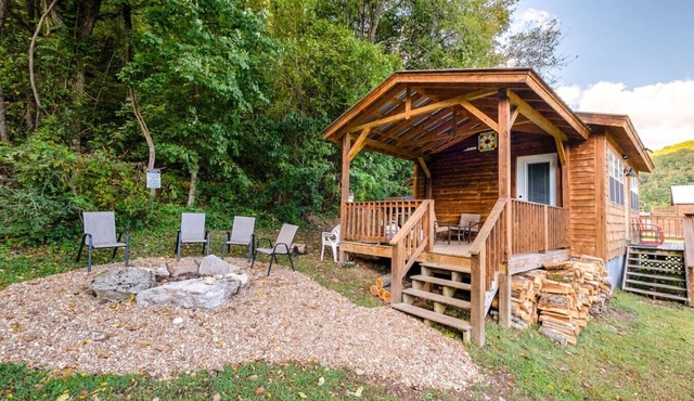 Cottage at the Creek ~ On S. Sylamore