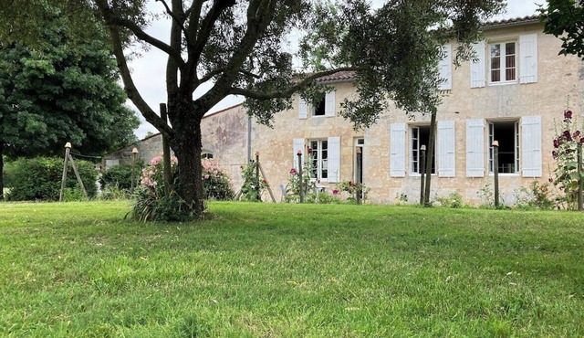 cottage at the door of Saintes