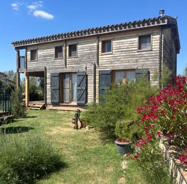 Cottage atypique avec piscine & accès au lac 6 personnes