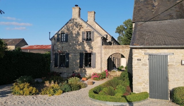 Cottage Avec Piscine à Quelques Minutes de Bayeux et des Plages du Dday