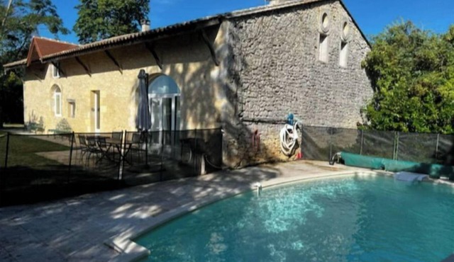 Cottage Avec Piscine Pour 10 Personnes Proche St Emilion