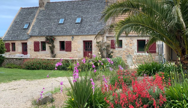 Cottage by the Sea – The Little Houses of Clarté