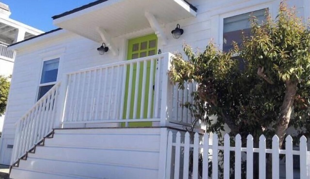 Cottage By The Sea - 1900's beach cottage 100 ft from beach