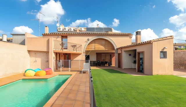 Cottage 'Can Centena' with Private Pool, Wi-Fi and Air Conditioning