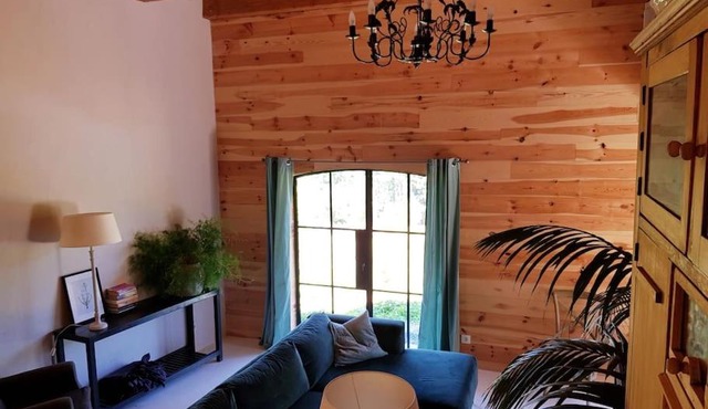 Cottage chaleureuse en pleine nature dans le calme