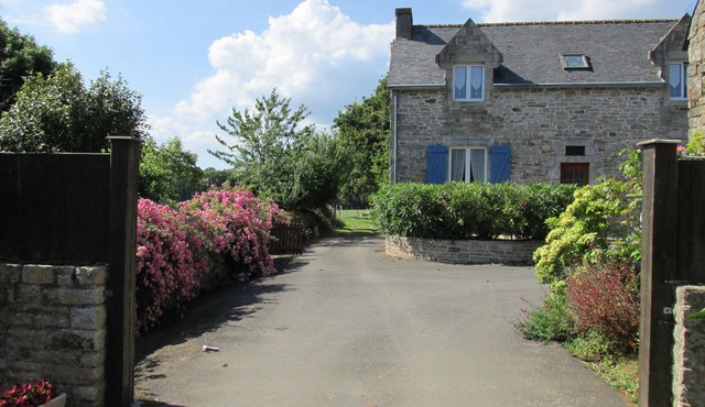 Cottage character in the countryside near an equestrian center