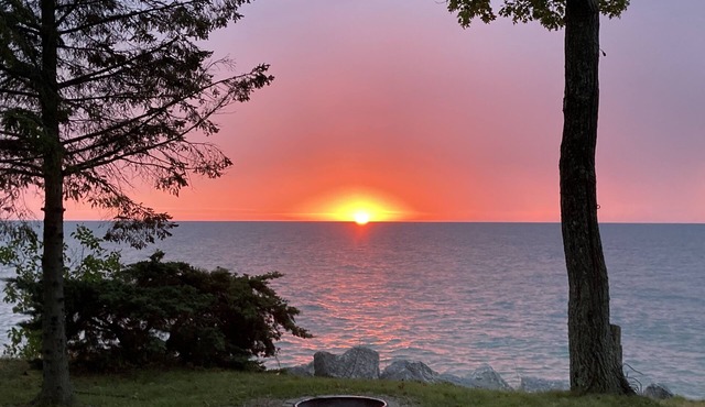 Cottage charm pet friendly! Located on Lake Huron