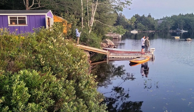 Cottage Cheese Too: Quaint lakefront cottage 30 minutes from town on quiet cove.