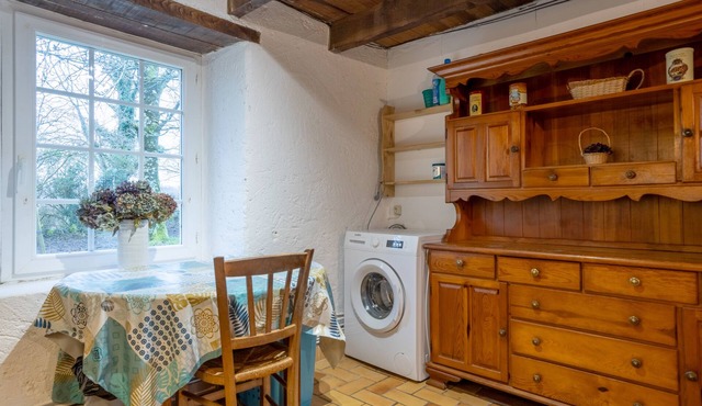 Cottage 'Chez Mamie' with Shared Garden and Wi-Fi